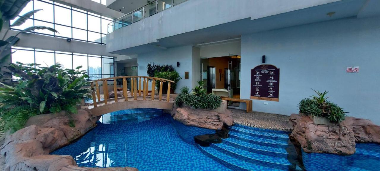 Spacious Studios Mandaluyong Buitenkant foto