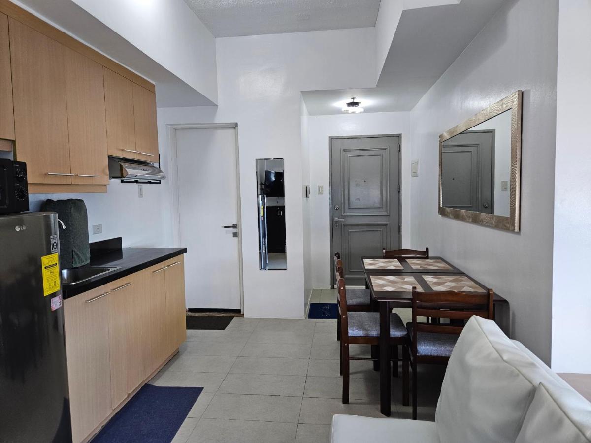 Spacious Studios Mandaluyong Buitenkant foto