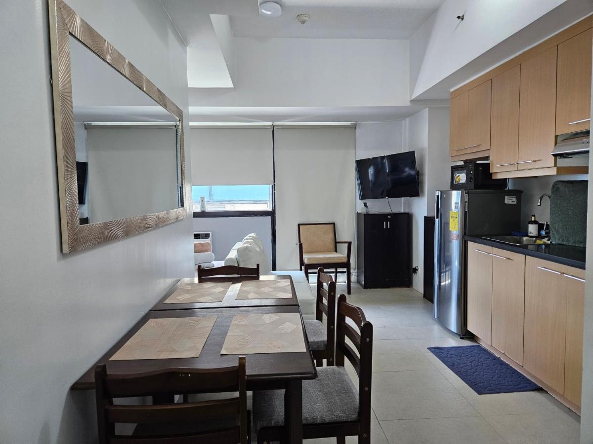 Spacious Studios Mandaluyong Buitenkant foto