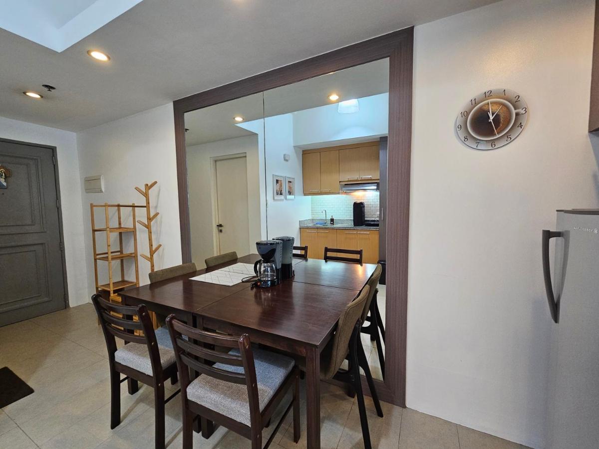 Spacious Studios Mandaluyong Buitenkant foto