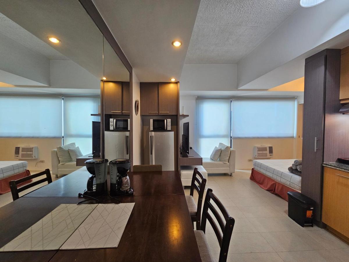 Spacious Studios Mandaluyong Buitenkant foto