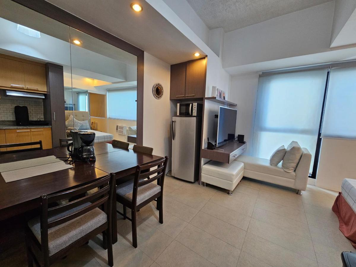 Spacious Studios Mandaluyong Buitenkant foto