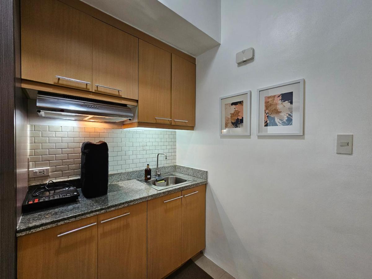 Spacious Studios Mandaluyong Buitenkant foto